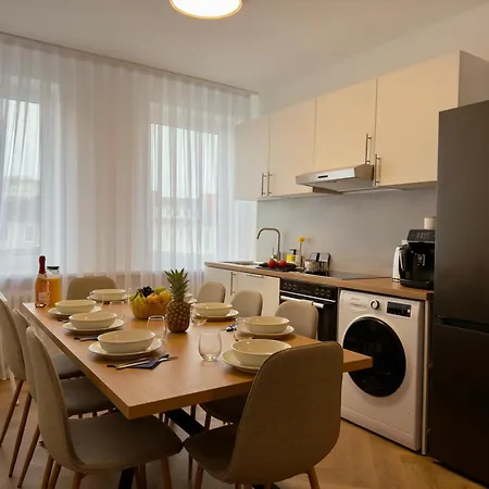Grosse Innenstadt-oase 2 Fuer Gruppen & Familien Kiel