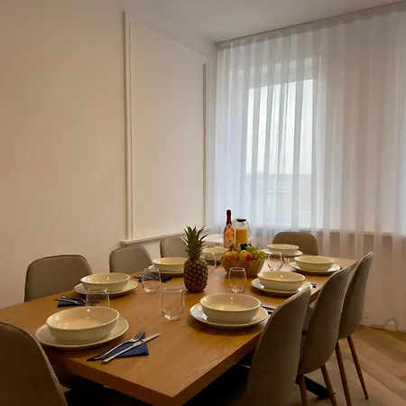 Grosse Innenstadt-oase 2 Fuer Gruppen & Familien * Kiel